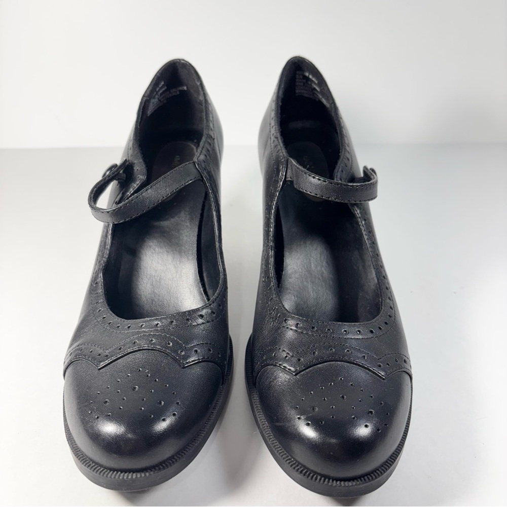 Elegant Black‎ Mary Jane Heels - Picture 2 of 6